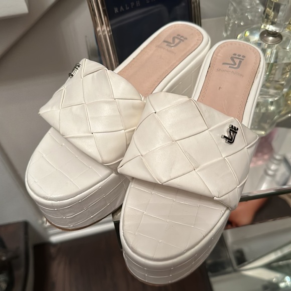 SHANE JUSTIN PLATFORM SANDALS - Picture 2 of 4